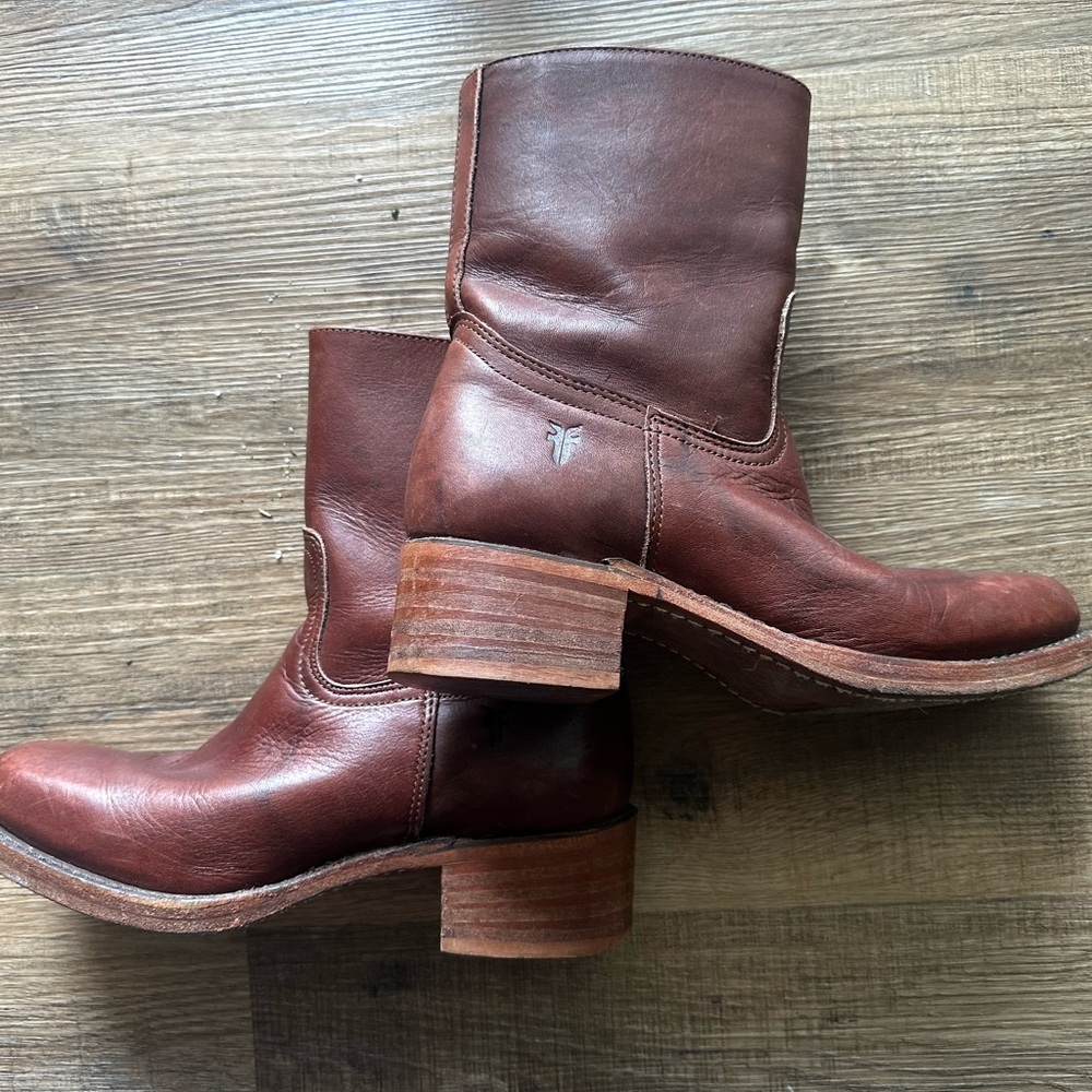 FRYE Campus Shortie Boot. W 9